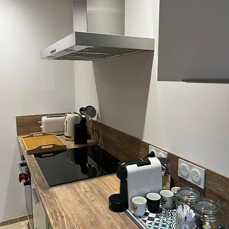 Terracotta Gem - Steps From Center Апартаменты Бон