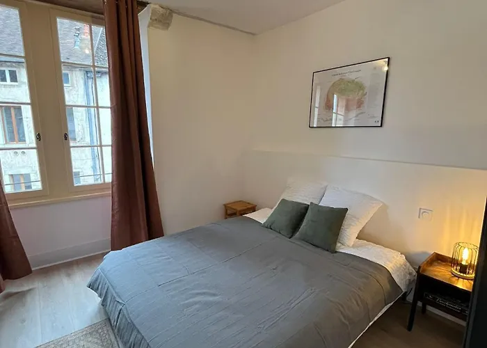 Terracotta Gem - Steps From Center Beaune (Cote d'Or)