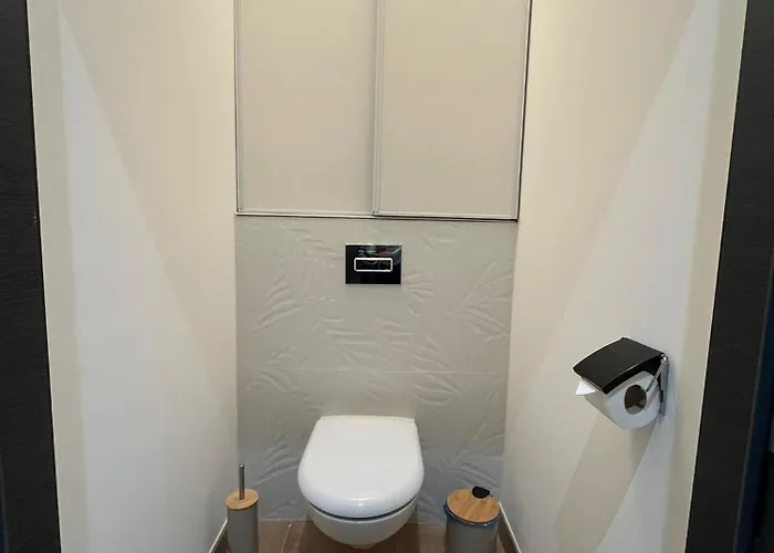 Terracotta Gem - Steps From Center Апартаменты