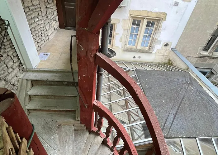 Апартаменты Terracotta Gem - Steps From Center Бон